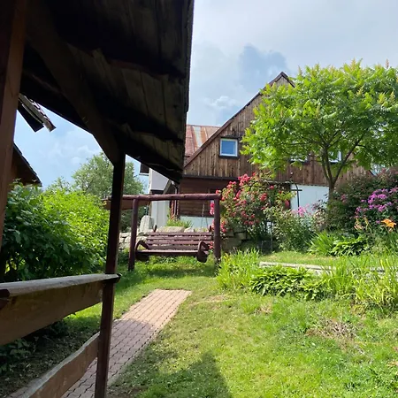 Nad Stawem Holiday home *